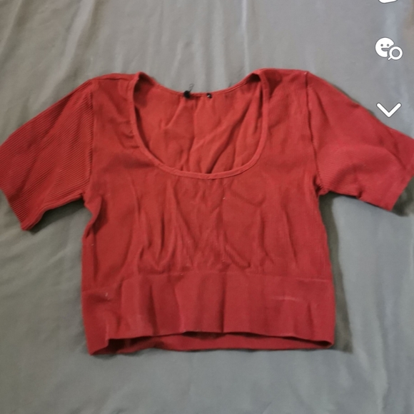 crop top - Picture 1 of 2